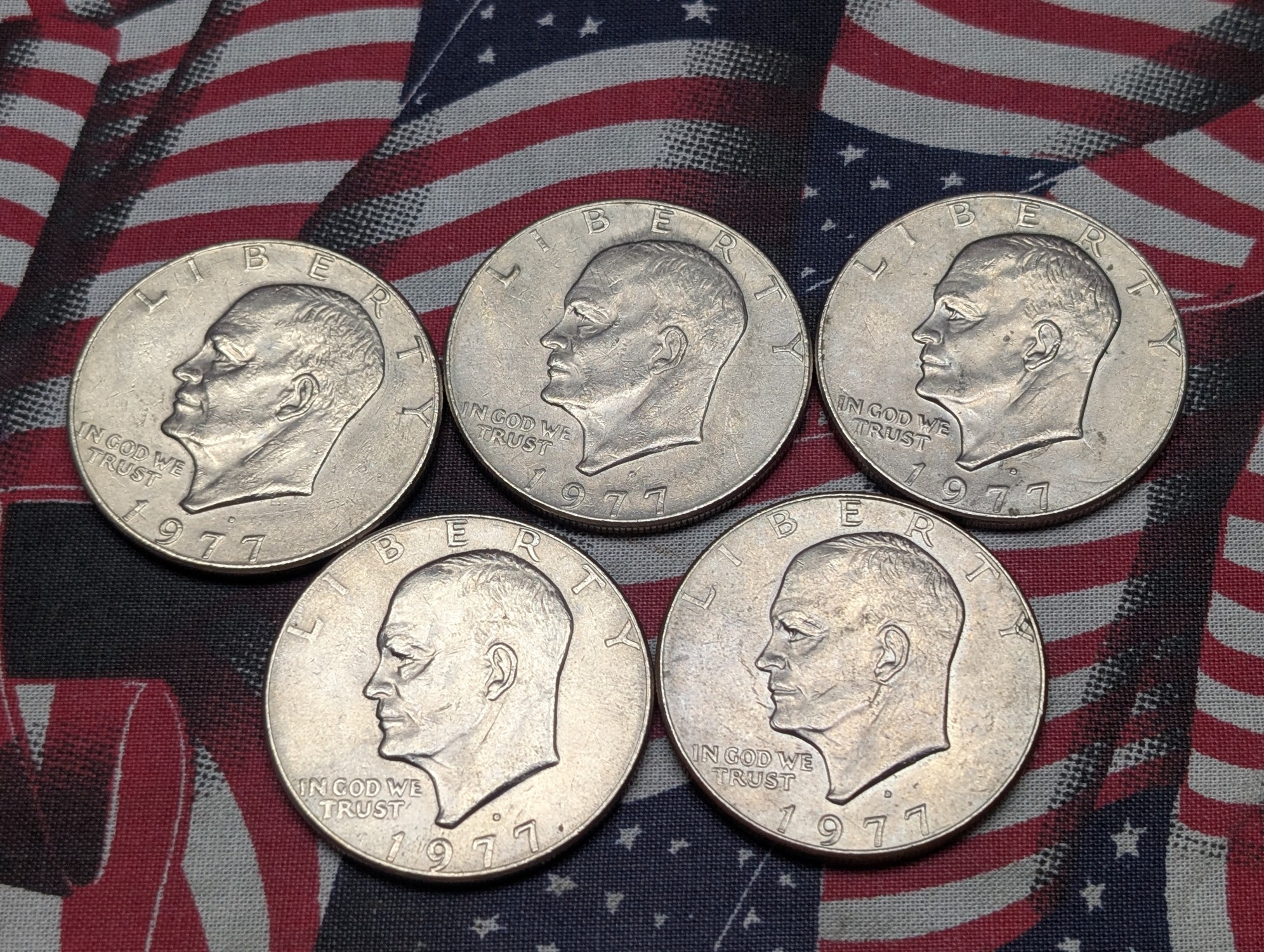 (5) 1977-D Eisenhower Dollars