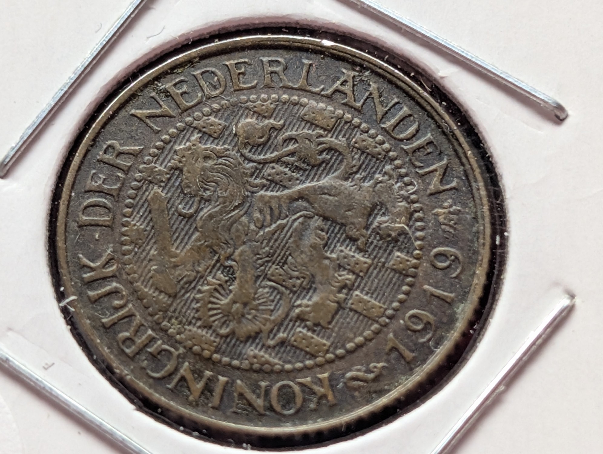 1919 Netherlands One Cent & 1933 Canada One Cent