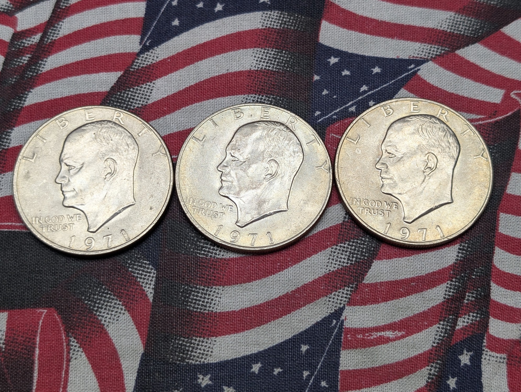 (5) 1971 Eisenhower Dollars