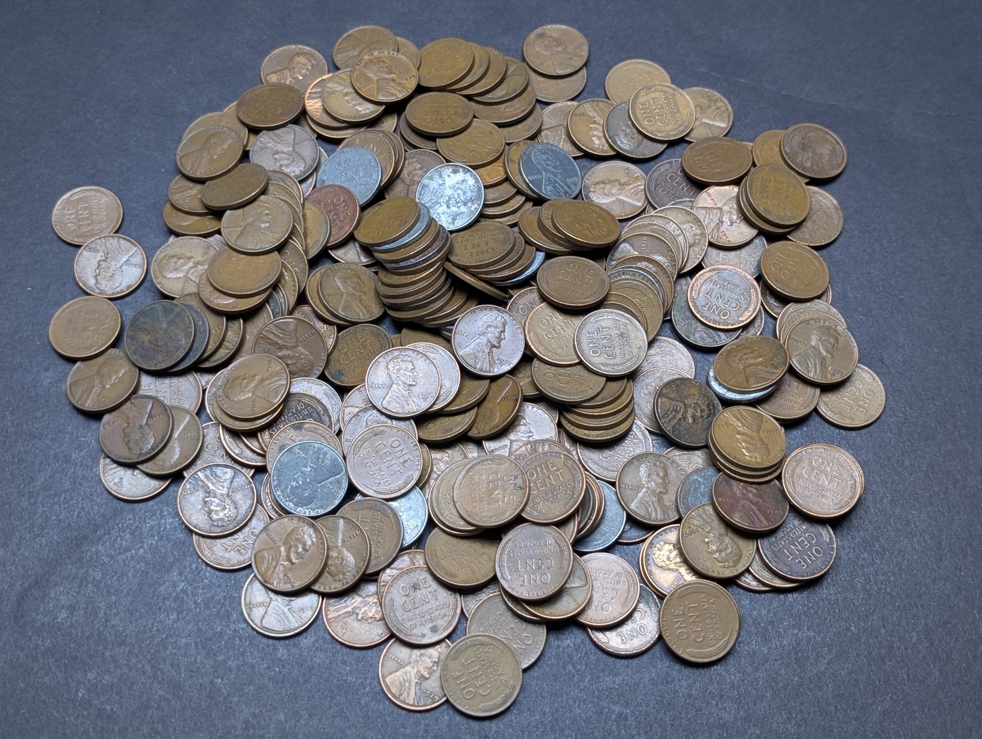 (270+) Assorted Unsearched Lincoln Wheat Cents