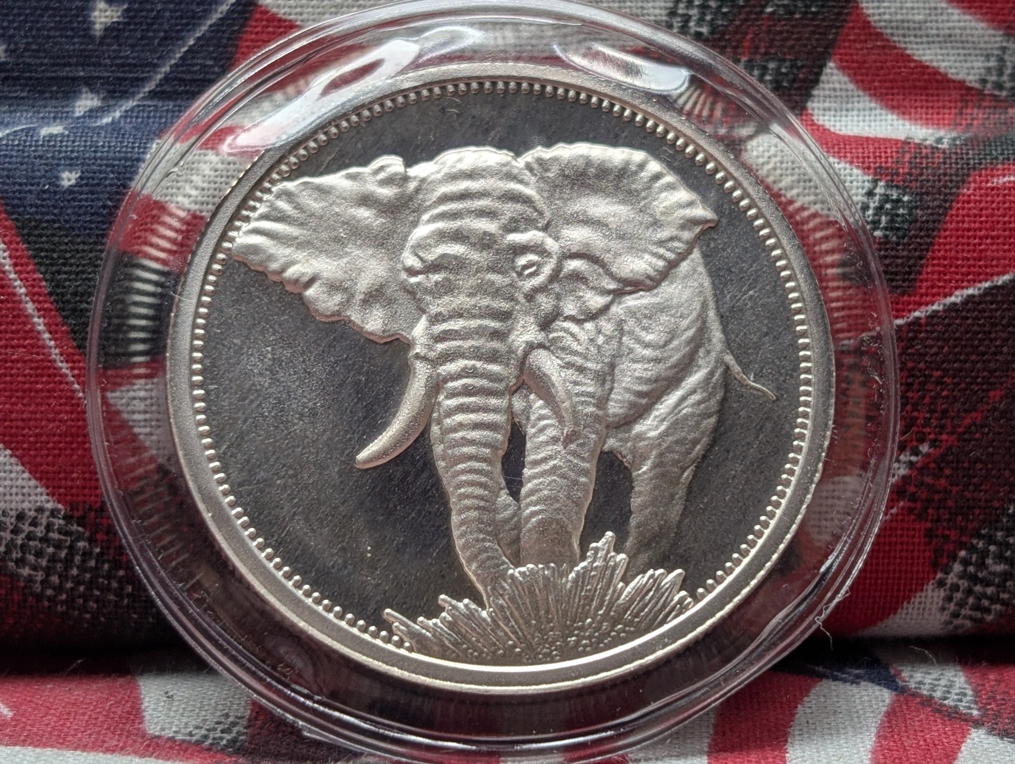 1 oz. .999 FINE SILVER Elephant Designed Round