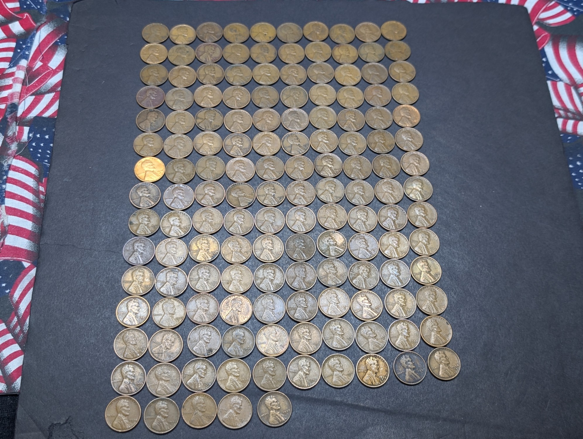 1 Pound of Various 1930's Lincoln Wheat Cents