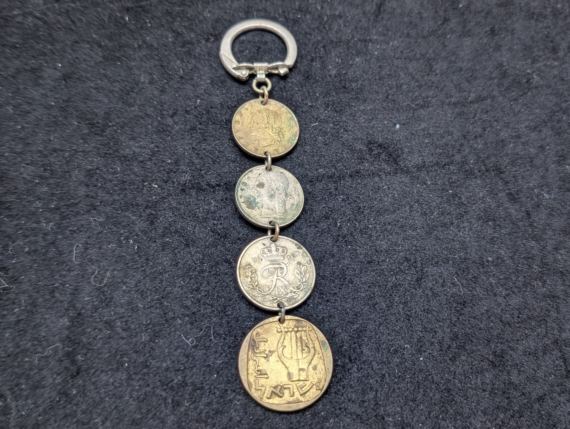 (4) Assorted Vintage World Coins Set in Key Chain