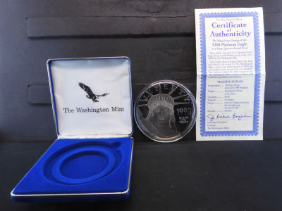 1998 - 4 Ounce of .999 Fine Silver Layered w/Platinum - Design of the $100 Platinum Eagle