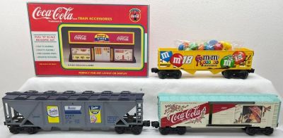 Modern Era K Line and Lionel O gauge freight cars and building kit, trains are C7-8. 6471 