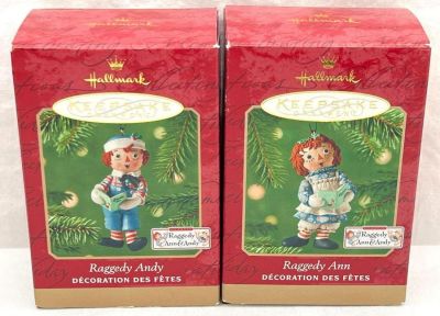 Hallmark Keepsake Ornaments lot of two 2001 Raggedy Ann and Raggedy Andy. This is a super cute 