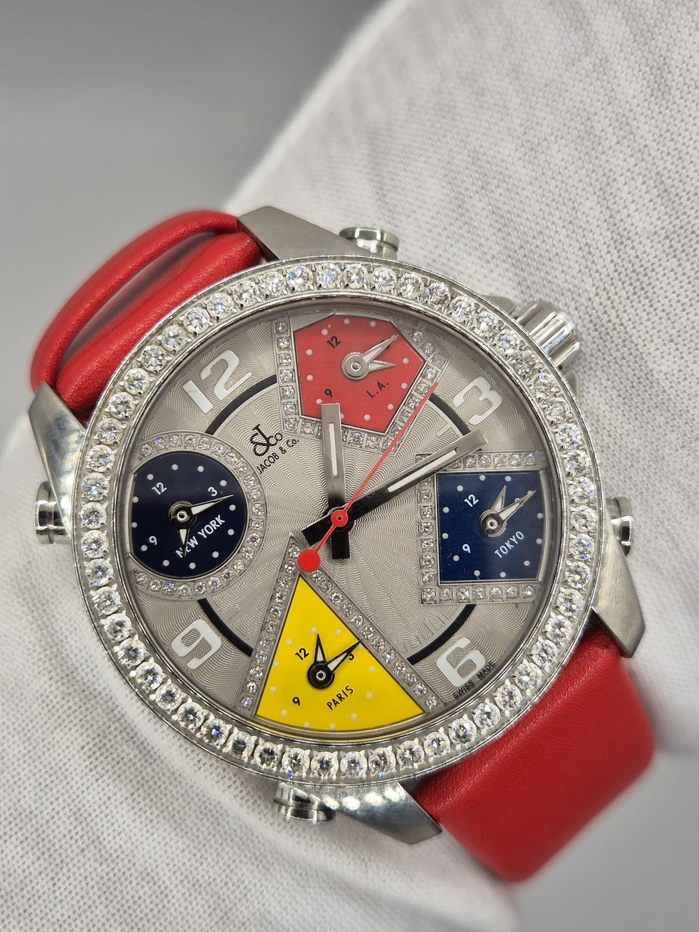 אמרלד מכירות פומביות | מכירה  101 | מכירה 101- אבני חן, תכשיטים, עטי יוקרה ועוד