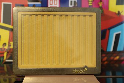 קופסת אחסון לעטים עם מקום ל-12 עטים, קופסה וינטג' של חברת Elysee, חברת עטים גרמנית שפעלה משנות 