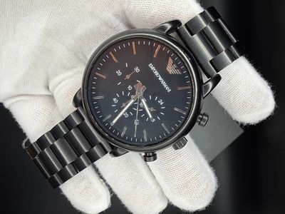 שעון Emporio Armano יפייפה במצב טוב מאוד מדגם AR1970 בקוטר 46 מ"מ. רצועת מתכת שחורה, לוח שחור 