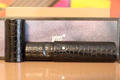 נרתיק אחסון יוקרתי ונדיר מאוד של חברת Montblanc מדגם Florence בעבודת יד מאיטליה כולל קופסה 