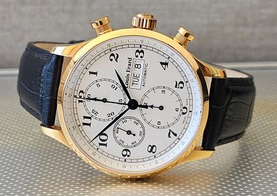שעון מהמם במצב מצוין של חברת Louis Erard Automatic Chronograph עם מנגנון אוטומטי ופונקציות 
