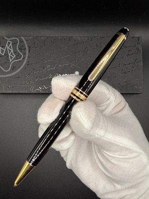 עט כדורי של חברת Montblanc מדגם 144 Ballpoint, עט במצב טוב מאוד עם שחיקה מעטה ליד כיתוב 