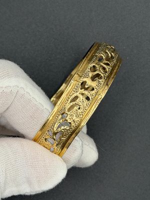 צמיד מרוקאי וינטג’ – זהב צהוב 14K 
צמיד מרוקאי וינטג’ בעבודת יד מסורתית, עשוי זהב צהוב 14K 