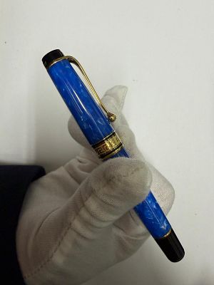 עט מהמם של חברת Aurora Mare האיטלקית מהדורה מוגבלת עם ציפורן מזהב אמיתי 18K, ללא קופסה. עובד 