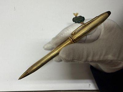 עט עיפרון יוקרתי בצבע זהב של חברת Cross. פריט יפייפה נבדק ונמצא במצב עבודה נבדק על ידי אבי 