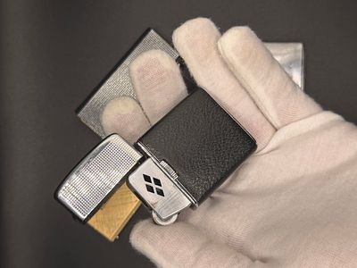 אוסף של ארבעה מצתים וינטג' יפים מאוד , אחד של חברת Ronson מדגם Whirlwind שיוצר לראשונה בשנת 