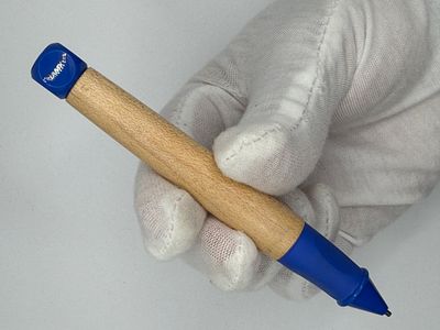עט עיפרון Lamy דגם LM-4000066 ללא קופסה. מחיר מקורי 100 שח. ישירות מהחנות. ייתכנו סימני אחסון 