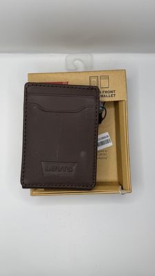 ארנק מקורי של חברת Levis דגם lev-31lv160048-200, בצבע חום עשוי עור. פריט NOS כולל הגנה על 