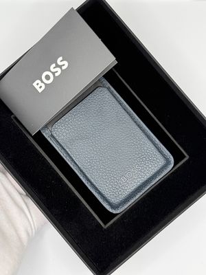 ארנק כרטיסי אשראי של Hugo boss מקורי, ישירות מהחנות. מתמגנט למגנט בטלפון, דגם HBA-HLJ416N. מחיר 
