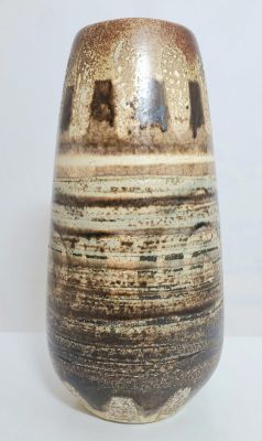 אגרטל "לפיד" קרמיקה ישראלית, דוגמת "נגב", חתום, גובה 21 ס"מ