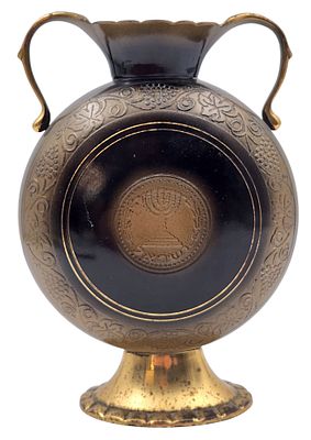 אגרטל פליז "פל-בל" "PAL BELL" ישראליאנה, מעוטר בסמל המדינה, עלי גפן וצביעת אמייל בצבע זית, גובה 