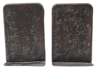 זוג תומכי ספרים ברונזה "נתן שלגמן" "NATAN SHLAGMAN" ארץ ישראל (לפני קום המדינה), מעוטרים ריקוע 