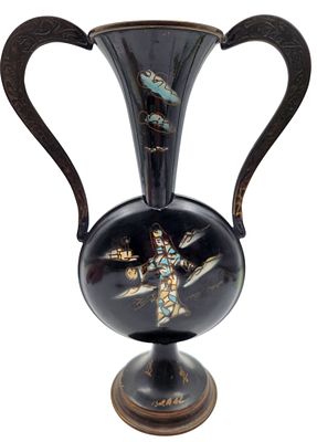 אגרטל נחושת "אופנהיים" "OPPENHEIM" ישראליאנה, צבוע אמייל שחור ומעוטר ציור, גובה 29 ס"מ. 
אברהם 