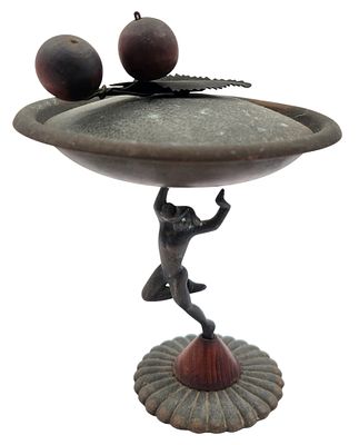 סנטר פיס ברונזה ועץ כנראה "קליין קום" KLEIN KOMM ישראליאנה, מעוטר זיתים על המכסה, גובה 14 ס"מ.