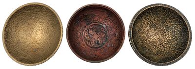 אוסף 3 קעריות נחושת ופליז מיוחדות"פל-בל" נתן שלגמן" "PAL BELL" "NATAN SHLAGMAN" וקערת חתומה 