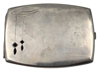 קופסת כסף 800 עתיקה, מעוטרת חריטה עדינה, חתומה, 11X8 ס"מ, משקל 101 גרם