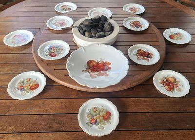 סט לפירות פורצלן "Rosenthal" גרמניה, מעוטרים הדפסי פירות, הסט כולל: קערת פירות גדולה בקוטר 33 