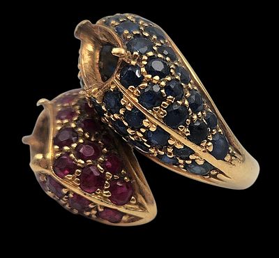 טבעת זהב 18K משובצת ספירים ורובינים טבעיים ואיכותיים, ללא אבנים מרכזיות, מידה 45, משקל 7.7 גרם