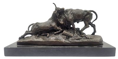 מלחמת שוורים, אחרי ז'אן בטיסט קלזינגר (1814-1883) After Jean-Baptiste Clesinger, ברונזה על בסיס 