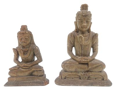 זוג בודהה בורמזים מגולפים באבן סבון, גובה 13 ס"מ, 17 ס"מ