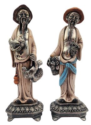 זוג חקלאים סינים, פסלי ברונזה מוכספים ומעוטרים צביעת אמייל, חתומים, גובה 23 ס"מ