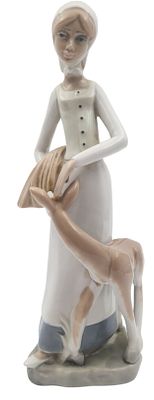 נערה עם איילה פורצלן LLADRO ספרד, חתום, גובה 26 ס"מ