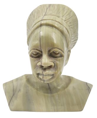 ראש זולו, פסל אפריקני מפוסל באבן ירקן אפריקנית (ג'ייד חמאה), גובה 11 ס"מ