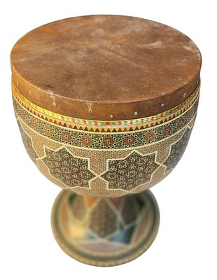 זארב פרסי, מעוטר עבודת חיפוי באם הפנינה, בנרתיק המקורי, גובה 47 ס"מ