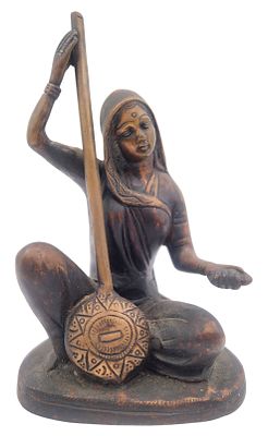 המשוררת המיסטית מירה ביי (Meera Bai) מנגנת באקטרה, פסל ברונזה הודי ישן כבד ואיכותי, גובה 27 ס"מ