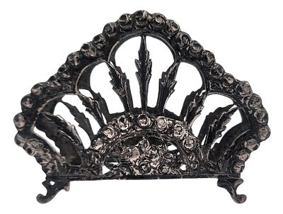 מפיון כסף 800 עתיק, מעוטר ורדים, חתום, אורך 8 ס"מ, משקל 49 גרם