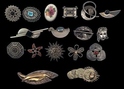 אוסף 17 סיכות כסף שונות, משקל כולל 167 גרם