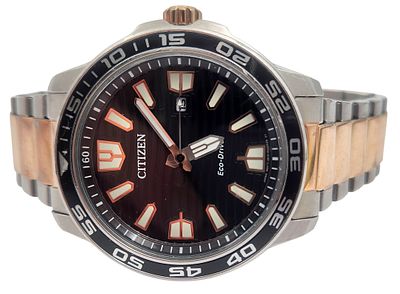 שעון יד CITIZEN יפן, דגם ECO DRIVE, רצועה 2 צבעים מצב עבודה, קוטר 45 מ"מ. 
"בית המכירות אינו 