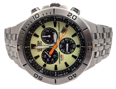 שעון יד CITIZEN יפן, דגם ECO DRIVE TACHYMETER, סטופר מצב עבודה, קוטר 40 מ"מ. 
"בית המכירות אינו 
