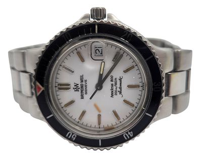 שעון יד RAYMOND WEIL שוויץ, מכני אוטומטי, במצב עבודה, קוטר 35 מ"מ. 
"בית המכירות אינו מתחייב 