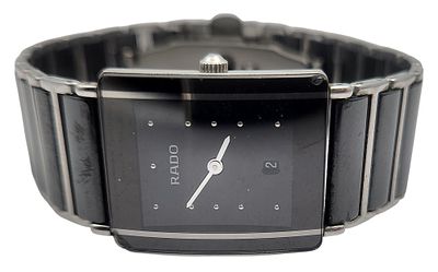 שעון יד RADO שוויץ, דגם קרמי אינטגרל, במצב עבודה, צ'יפ מינורי, לוח 30X25 מ"מ. 
"בית המכירות 