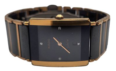 שעון יד RADO שוויץ, דגם קרמי משולב יהלומים טבעיים, לוח 30X25 מ"מ. 
"בית המכירות אינו מתחייב 