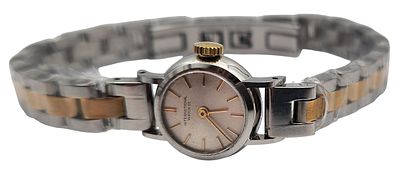 שעון יד IWC שוויץ, מכני, במצב עבודה, רצועה לא מקורית, קוטר 15 מ"מ. 
"בית המכירות אינו מתחייב 