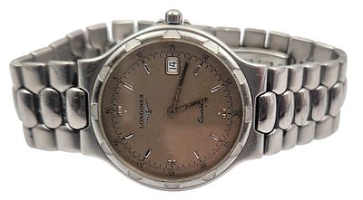שעון יד LONGINES שוויץ, במצב עבודה, קוטר 32 מ"מ. 
"בית המכירות אינו מתחייב לתקינות של שעונים 