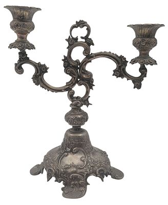 פמוט שבת דו קני כסף 800 אוסטרו-הונגרי עתיק, "אר נובו" מעוטר צמחייה ופרחים, חתום, גובה 25 ס"מ 