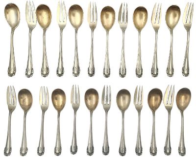 סט 12 כפיות ו 12 מזלגות כסף 800 גרמניה מאה-19, למנה אחרונה, חתומים, אורך 13 ס"מ, משקל כולל 592 גרם
